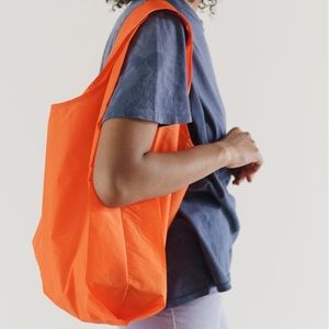 Baggu orange standard size